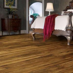 Room scene with Canyon Crest hardwood flooring from Shaw in Bright Angel