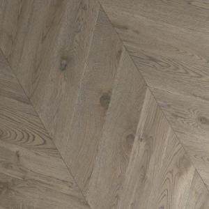 Chevron hardwood flooring in Rocky Reef (oak)