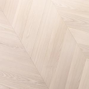 Chevron hardwood flooring in Moonlight (ash)