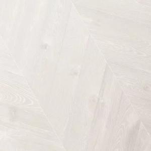 Chevron hardwood flooring in Alpine (oak)