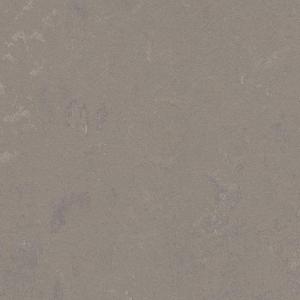 Marmoleum Concrete flooring in Liquid Clay