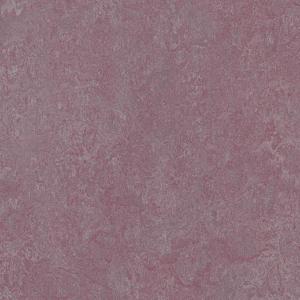 Marmoleum Real flooring in Plum