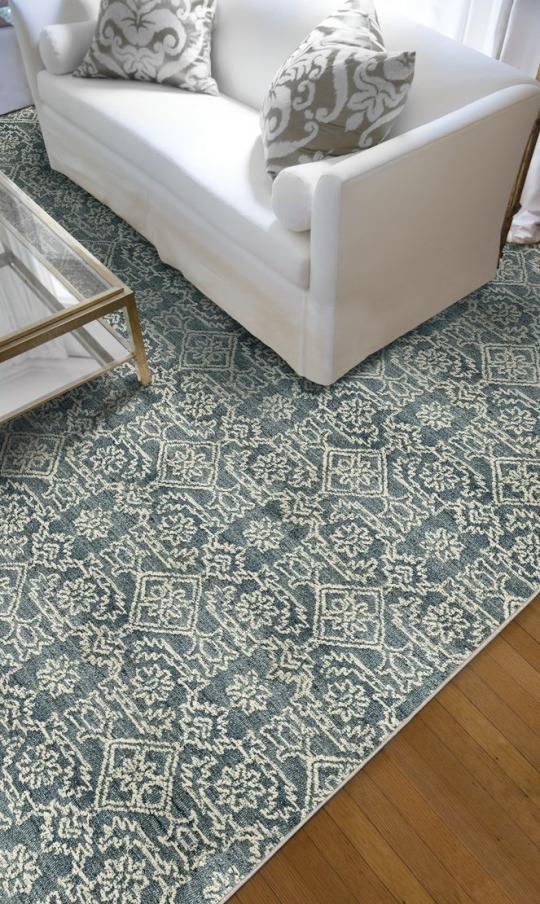 Grandeur Lace wool carpet in Porcelain